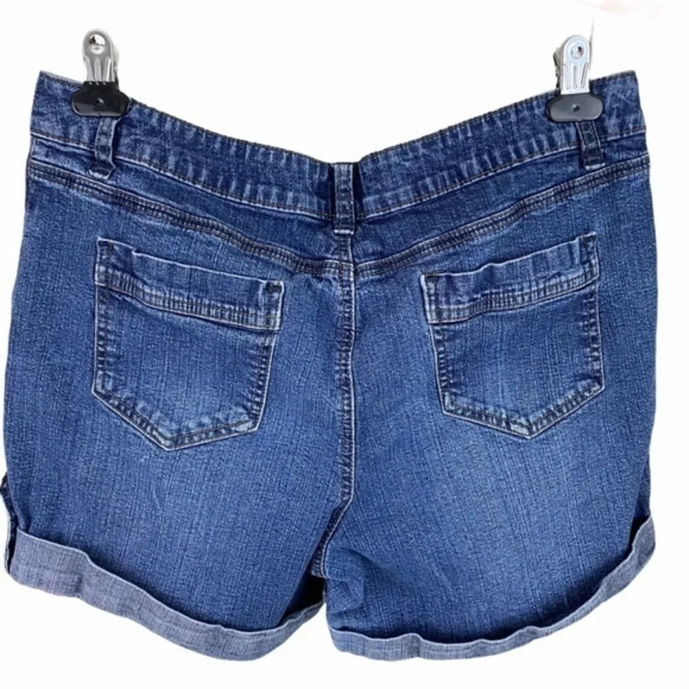 St. John’s Bay Women’s Cuffed Denim Shorts Size 14
